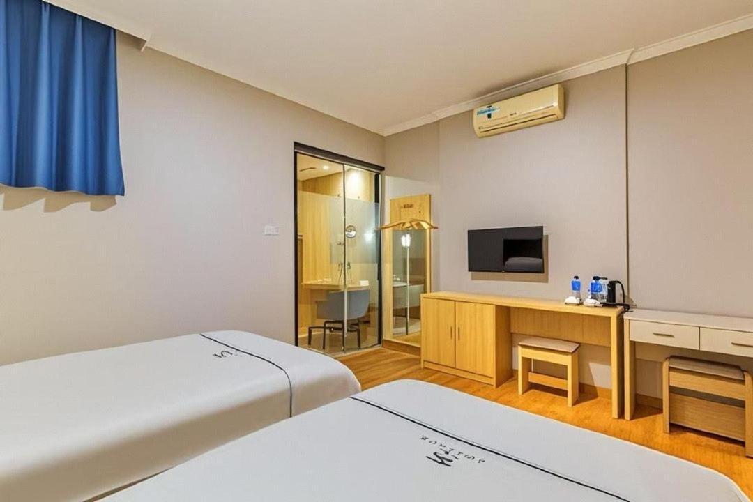 Qiqiaowu Hotel Beijing Daxing Airport Line Caoqiao Subway Station Branch Dış mekan fotoğraf